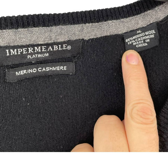 IMPERMEABLE PLATINUM BLACK V NECK MERINO CASHMERE SWEATER - Picture 6 of 6